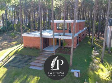 Casa · 250m² · 5 Ambientes · 1 Cochera · Venta Casa Pinamar Norte