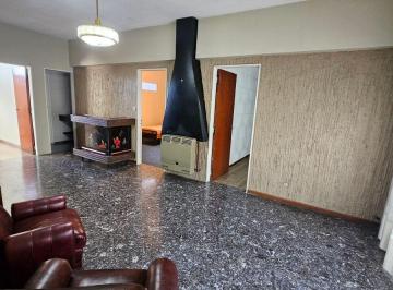 Departamento de 3 ambientes, Tres de Febrero · PH 3amb 1er Piso por Escalera con Balcón Al Frente Muy Iluminado
