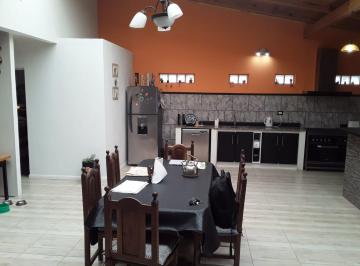 Casa · 294m² · 7 Ambientes · Diadema: 2 Casas en Esquina Sobre Lote 382 m²
