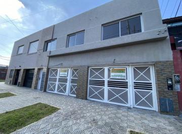 Casa de 4 ambientes, Lomas de Zamora · Dúplex 4 Ambientes a Estrenar con Cochera y Patio – Temperley