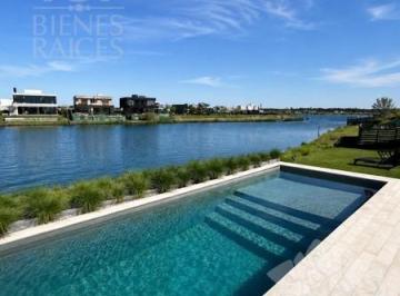 Casa · 293m² · 7 Ambientes · 4 Cocheras · Espectacular Casa Moderna en Venta en Costas, Puertos, Escobar