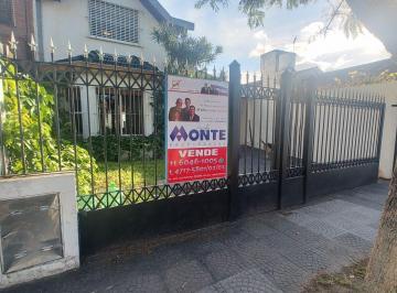 Casa de 3 ambientes, San Isidro · Casa de 3amb con Jardin y Pileta Venta en Martínez