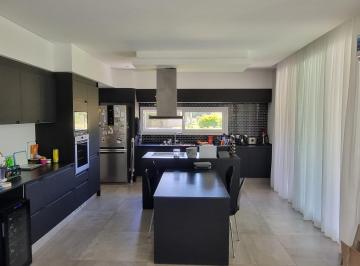 Casa en Venta de 5 ambientes Haras San Pablo · Casa Moderna en Barrio Haras San Pablo