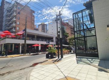 Terreno · 204m² · 4 Ambientes · 1 Cochera · Casa en Venta Para Uso Comercial - Quilmes Centro - Plaza Conesa