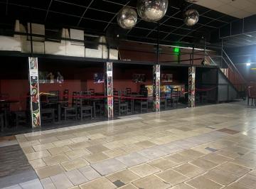 Local comercial · 646m² · Local en Lanús Oeste Opcional Alquiler