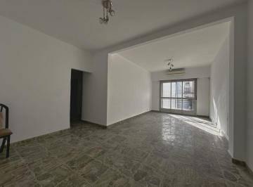 Departamento · 111m² · 4 Ambientes · Venta Depto 4 Amb, Balcon, Balvanera. Apto Credito