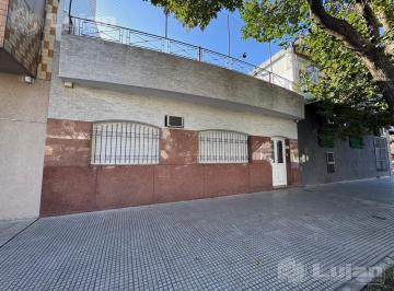 PH · 88m² · 4 Ambientes · Venta Carhue Al 2000 Entre Av Alberdi y Bragado Tipo Casa PH en Mataderos