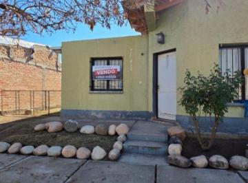 Casa de 3 ambientes, Tunuyán · Casa con 328 m² de Terreno y 2 Habitaciones en Venta en Tunuyán