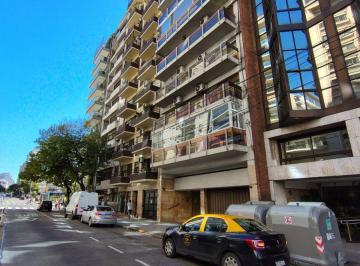 Departamento de 2 ambientes, Recoleta · Av Cordoba y J. Jaures. Apto Profesional. 2 Ambientes Internos.
