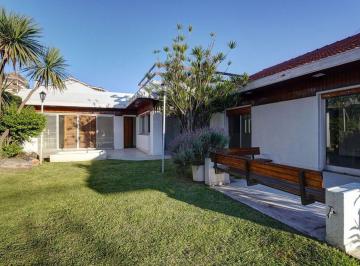 Casa · 221m² · 5 Ambientes · 1 Cochera · Venta Casa 5 Ambientes Munro Centro