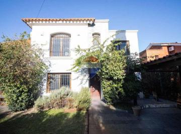 Casa · 110m² · 8 Ambientes · 2 Cocheras · Venta Hermosa Casa 3 Dorm Parque Miramar
