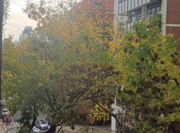 Departamento · 28m² · 1 Ambiente · Loft Monoambiente Apto Profesional Al Frente con Balcon en Alquiler.