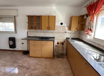 Casa · 168m² · 8 Ambientes · 1 Cochera · Oportunidad en Parque San Vicente