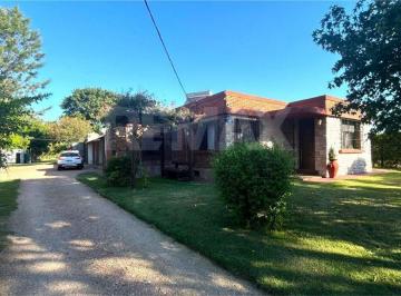 Campo · 449ha · Chacra de 3 Hectáreas con 4 Construcciones y Renta