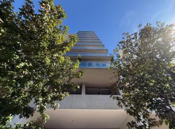 Oficina comercial · 90m² · 1 Ambiente · 1 Cochera · Excelente Oficina en Núñez. en Alquiler!