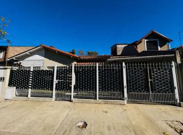 Casa de 5 ambientes, Tres de Febrero · Hermoso Chalet Santos Dumont Ciudad Jardin