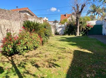 Casa de 4 ambientes, Morón · Casa Sobre Lote de 10 X 36 Excelente Ubicación Gran Parque Al Frente