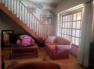 Casa · 160m² · 5 Ambientes · 1 Cochera · Casa Chalet en Venta en Banfield Este, Banfield, Lomas de Zamora