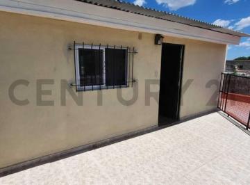 Casa · 157m² · 3 Ambientes · 1 Cochera · Venta Bloque Ideal Inversor (4 Unidades) – Excelente Ubicacion Castelar Norte