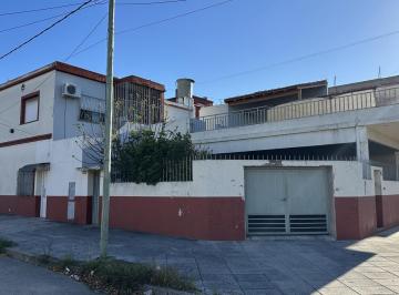 Casa · 213m² · 6 Ambientes · 3 Cocheras · Casa en Venta de 6 Ambientes en La Tablada
