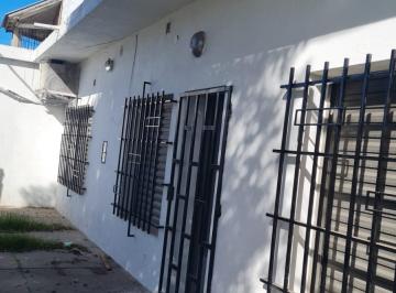 Casa de 3 ambientes, San Lorenzo · Alquiler Casa en San Lorenzo