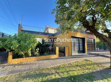 PH · 92m² · 3 Ambientes · 1 Cochera · Venta PH Tipo Casa 3 Ambientes con Cochera y Patio en Morón.