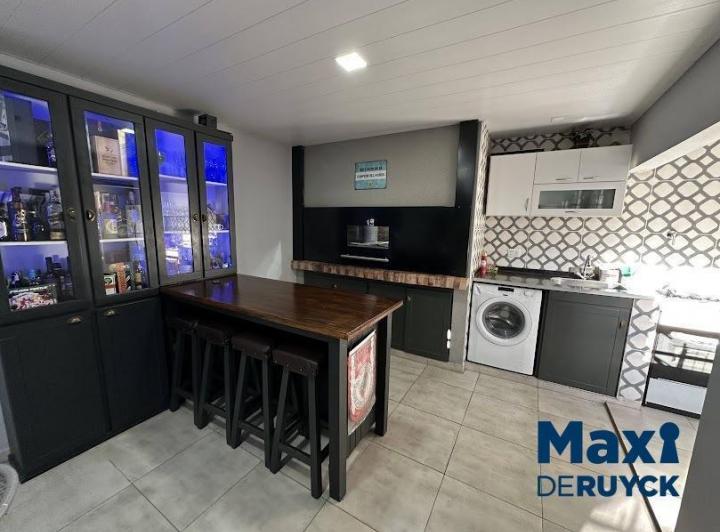 Casa · 150m² · 3 Ambientes · 4 Cocheras