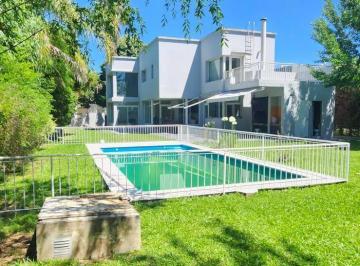Casa · 224m² · 5 Ambientes · 3 Cocheras · Casa en Venta en Barrio Privado Villa Olivos, Garín, Escobar. Próximo Al Tortugas Open Mall