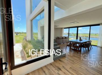 Casa · 246m² · 6 Ambientes · 6 Cocheras · Casa en Venta Al Agua en Amarras, Puertos del Lago