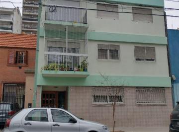 Departamento de 3 ambientes, Flores · Muy Lindo Departamento 3 Amb. - Al Frente - Balcon - 3er Piso por Escalera - Muy Luminoso