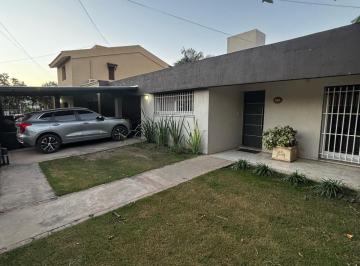Casa · 463m² · 7 Ambientes · 2 Cocheras · Casa 4 Dorm. B° Padre Claret