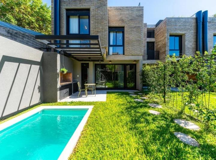 Casa · 105m² · 4 Ambientes · 1 Cochera