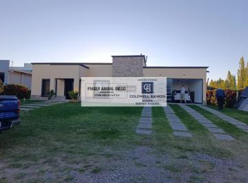 Casa · 169m² · 11 Ambientes · 2 Cocheras · Casa Nevado Golf Club
