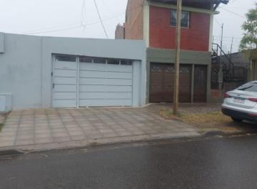 Casa · 149m² · 3 Ambientes · 1 Cochera · Neuquen, Casa 3 Habitaciones C/ Imp. Incluidos