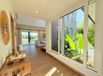 Casa · 280m² · 4 Ambientes · 6 Cocheras · Casa en Venta 4 Amb en Marinas, Puertos del Lago