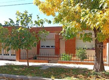 Casa de 3 ambientes, Devoto · Gran Oportunidad Casa en Devoto, Barrio Pueblo Nuevo, Venta