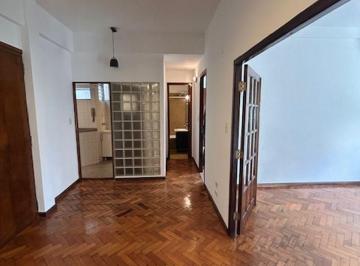 Departamento de 2 ambientes, Palermo · 2 Amb Super Amplio 60 m Julian Alvarez 2400 5° Frente Split Estufa Shopping Alto Palermo