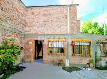 Casa · 90m² · 3 Ambientes · Duplex 2 Dorm. en Venta