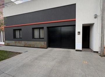 Casa · 160m² · 6 Ambientes · Venta Casa 3 Dorm. con Garaje
