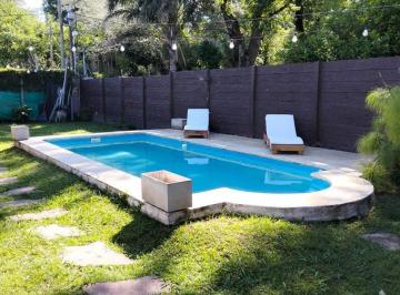 Casa · 100m² · 3 Ambientes · 1 Cochera · Venta Casa con Parque y Pileta
