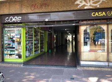 Local comercial , Villa Ortuzar · Local en Galeria
