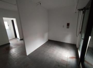 74 Y 9.-
Local comercial en alquiler ubicado en Villa Elvira, ideal para emprend · (74 y 9) Local Comercial de 20 m² S/lote (20x30) en Alquiler en Villa Elvira