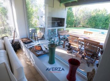 Casa · 220m² · 3 Dormitorios · Excelente Opción! Tres Dorm, Uno en Planta Baja, Dep, Pil,! Para Visitar!