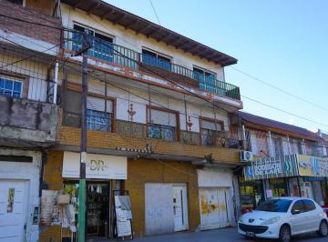 Casa · 300m² · 11 Ambientes · 1 Cochera · Venta Casa Locales Deptos en Gregorio Laferrere