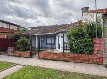 Casa · 112m² · 3 Ambientes · 1 Cochera · En Venta Casa 3 Ambientes - Apto Crédito