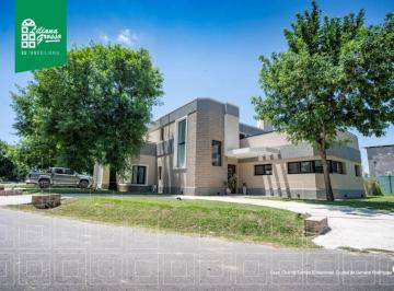 LGP-LGP-89_2 · Casa en Venta de 3 Dorm. C/ Cochera en Club de Campo El Nacional