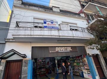 Casa de 3 ambientes, Villa Real · Piso Único Entrada Independiente con 3 Dorm. Patio y Terraza en Venta en Villa Real