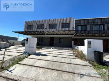 Casa · 150m² · 5 Ambientes · 2 Cocheras · Casa en Venta en Solares de Manantiales - 3 Dorm.