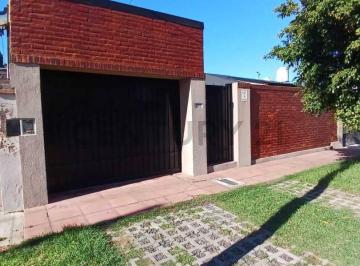 Casa · 150m² · 5 Ambientes · 1 Cochera · Venta Casa Ituzaingo Norte 5 Ambientes con Pileta
