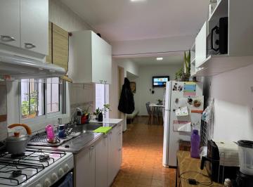 Departamento · 52m² · 3 Ambientes · 1 Cochera · Departamento en Centro